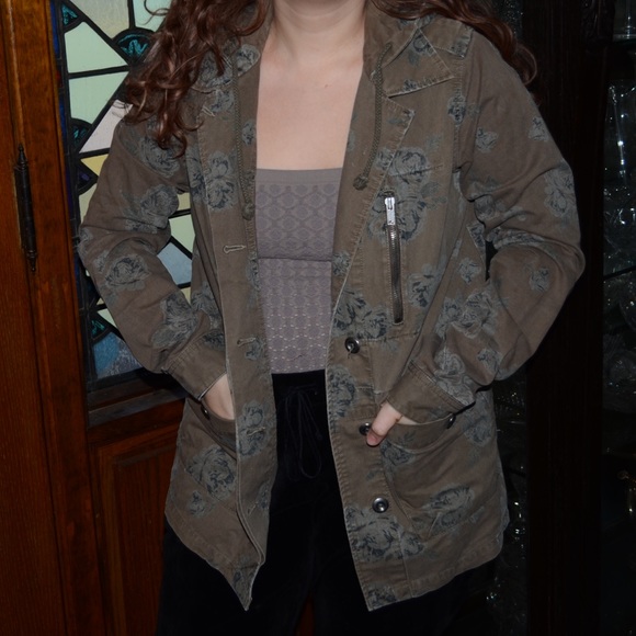 Vans Jackets & Blazers - vans army green floral button up jacket